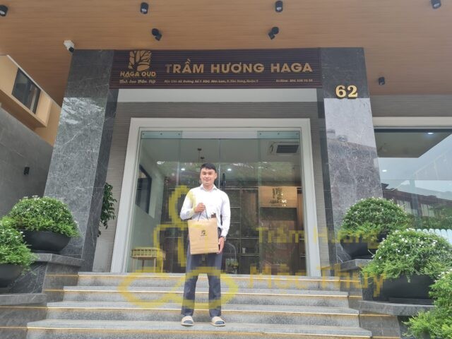 Trầm Hương Hoàng Giang