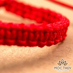Vòng tay chỉ đỏ đan Chữ Vạn