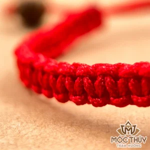 Vòng tay chỉ đỏ đan Hồ Ly