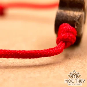Vòng tay chỉ đỏ đơn Cỏ Bốn Lá