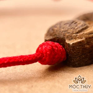 Vòng tay chỉ đỏ đơn Hồ Ly - Trầm Hương Mộc Thủy